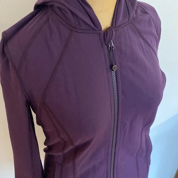 Lululemon deep plum jacket sz 6 pristine condition front zip hooded EUC long - Picture 2 of 6